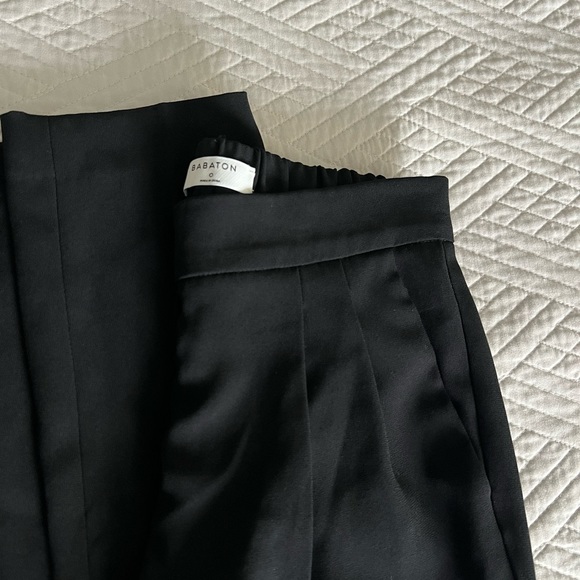 Babaton - Black Linen Conan Capris - US 0 - Picture 9 of 13